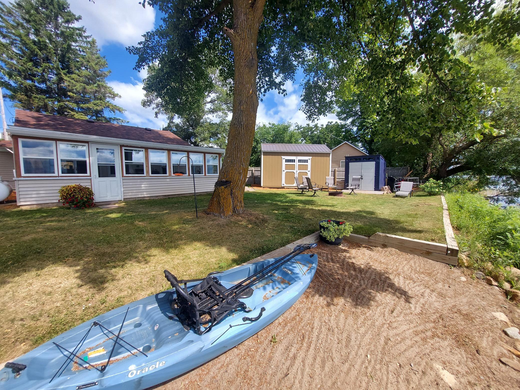 house lakeside.jpg