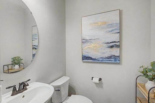 9-web-or-mls-10708_29th_Street_Northeast_09_mls.jpg