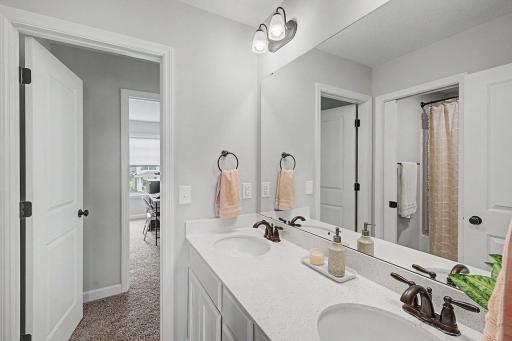 Upper Level | Jack & Jill Bathroom | 10708 29th