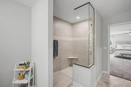Upper Level | Primary Bathroom | 10708 29th