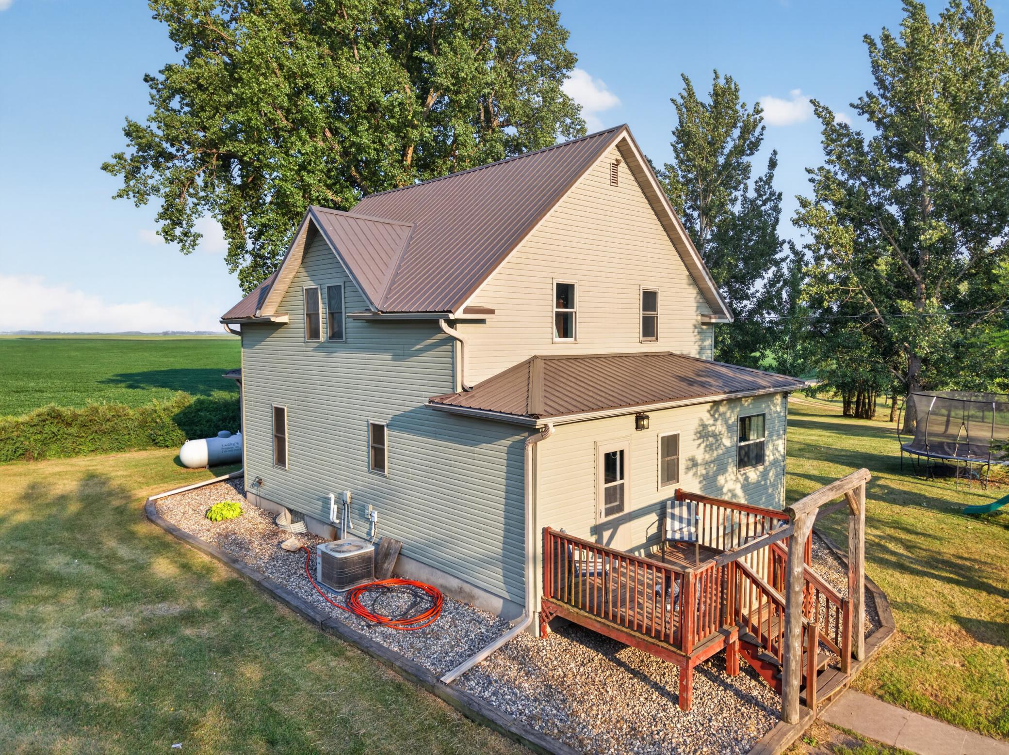 Arch above deck stairs is not included with sale of property