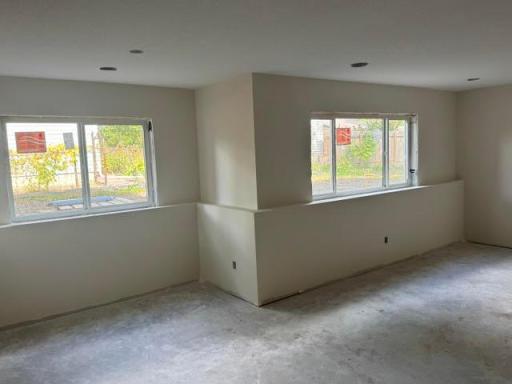 5832 Perry Avenue N, Crystal, MN 55429
