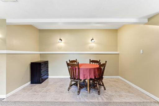 1414 Sunbird Lane, Faribault, MN 55021