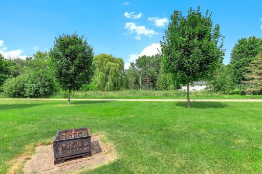 1414 Sunbird Lane, Faribault, MN 55021