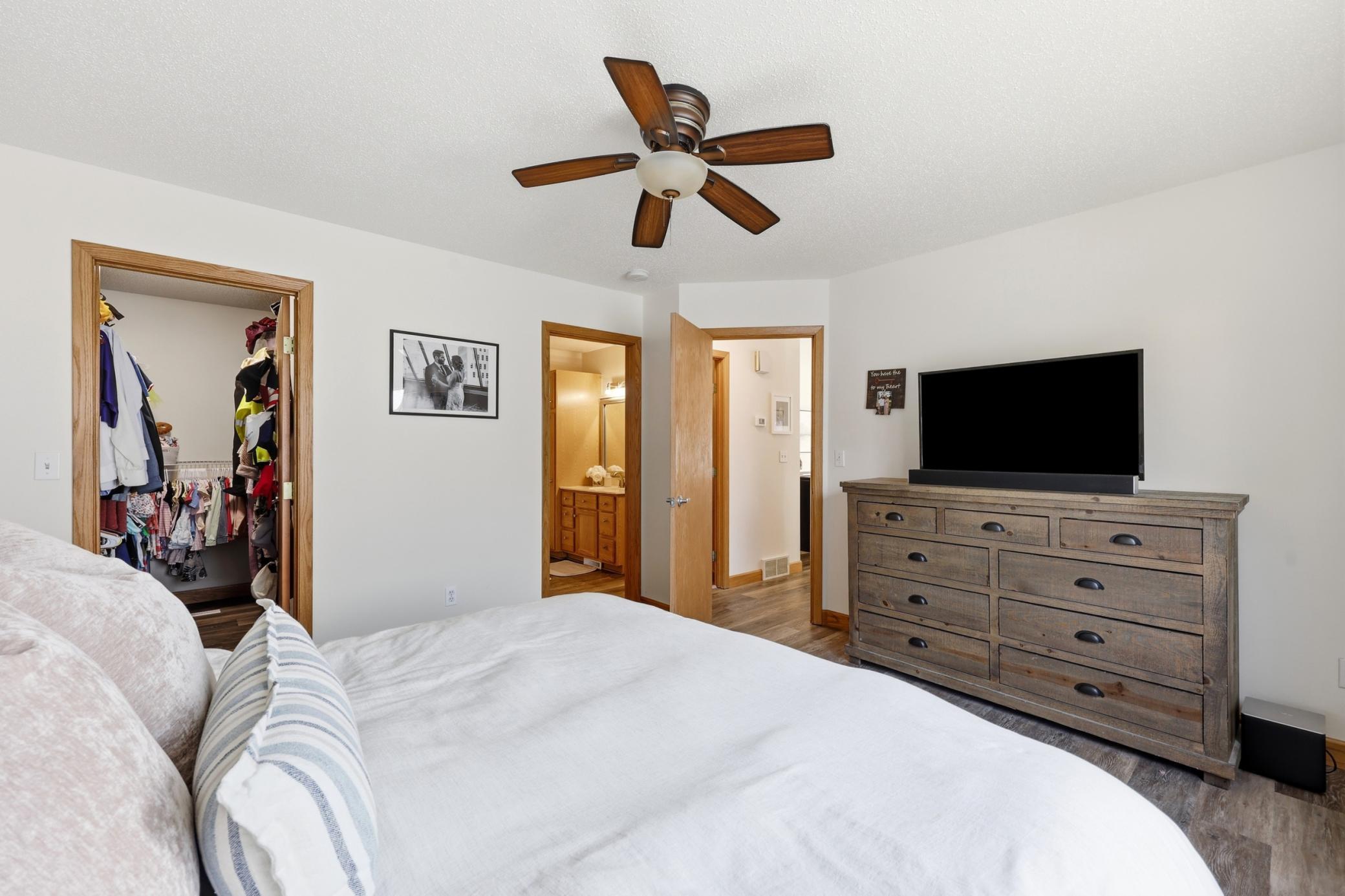 Upper Bed 1.jpg