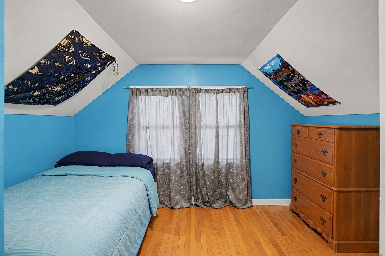 1625 Pole Street NE edit16.png