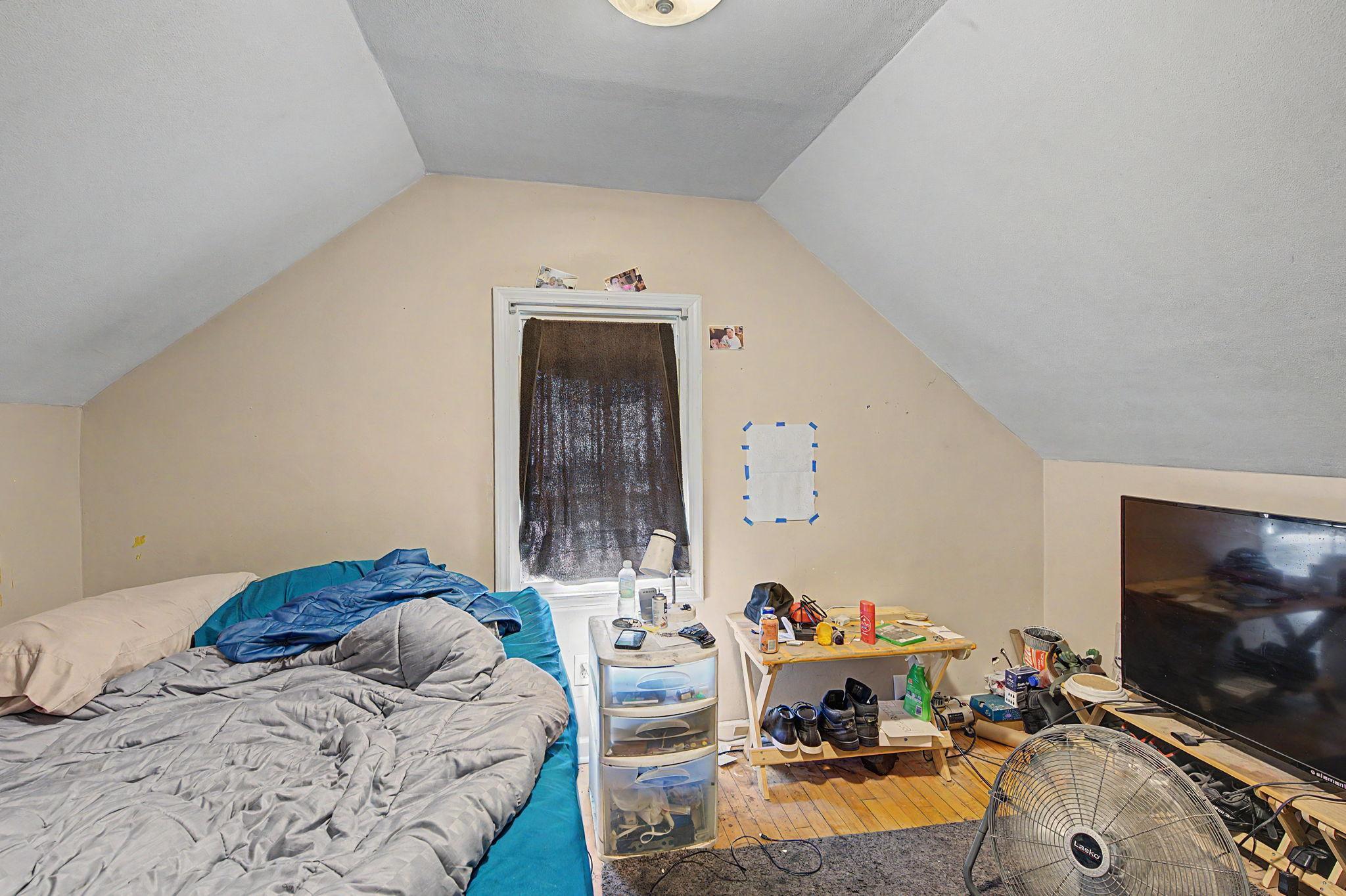 1625_Polk_Street_Northeast_04_print.jpg