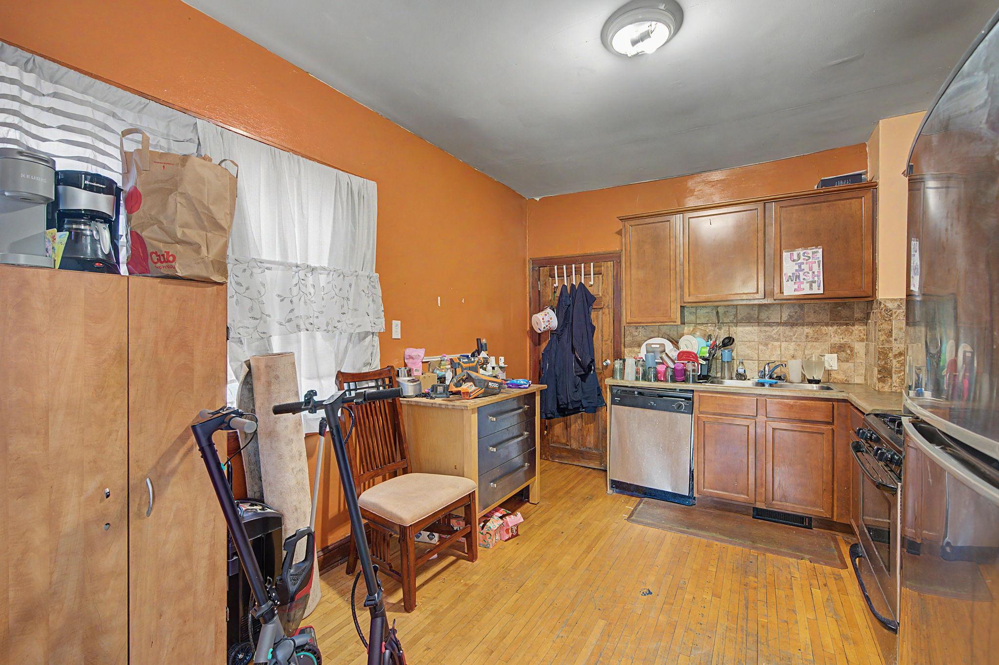 1625_Polk_Street_Northeast_08_print.jpg