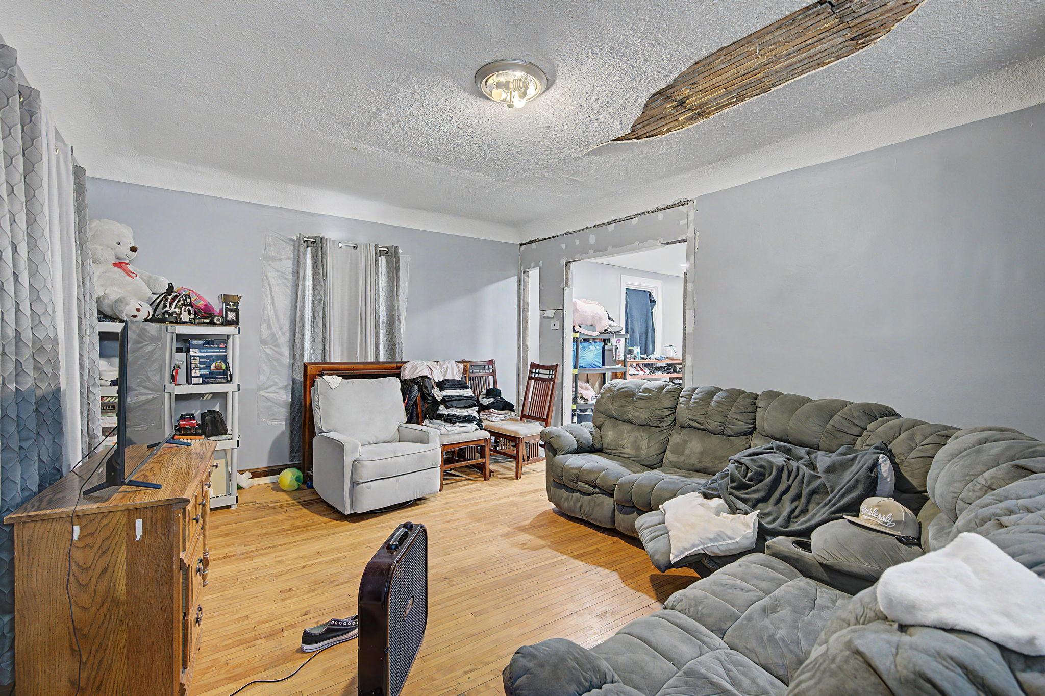 1625_Polk_Street_Northeast_15_print.jpg