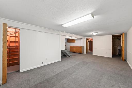 6941 Idaho Avenue N, Brooklyn Park, MN 55428