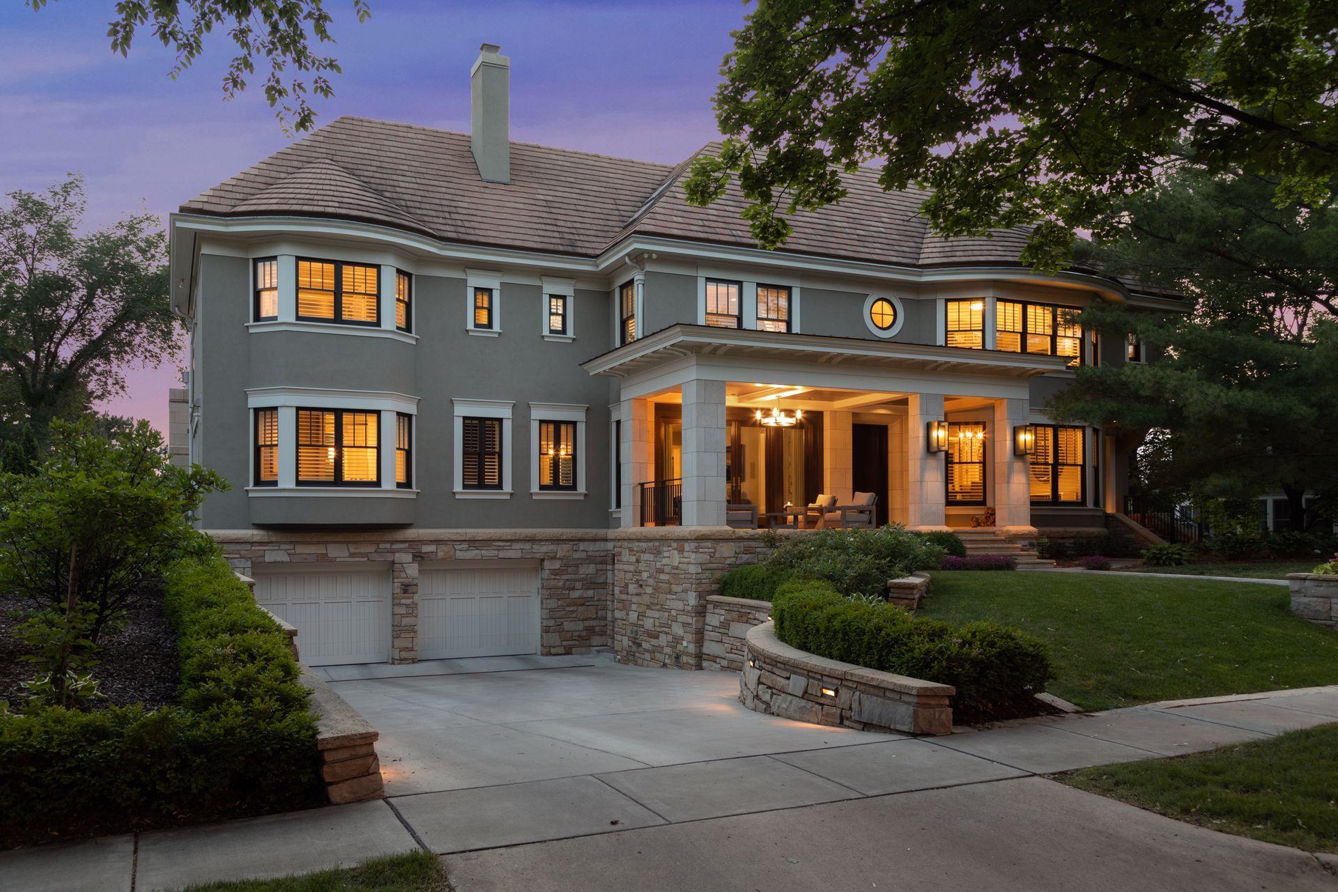 Welcome to 4224 Fremont Avenue South