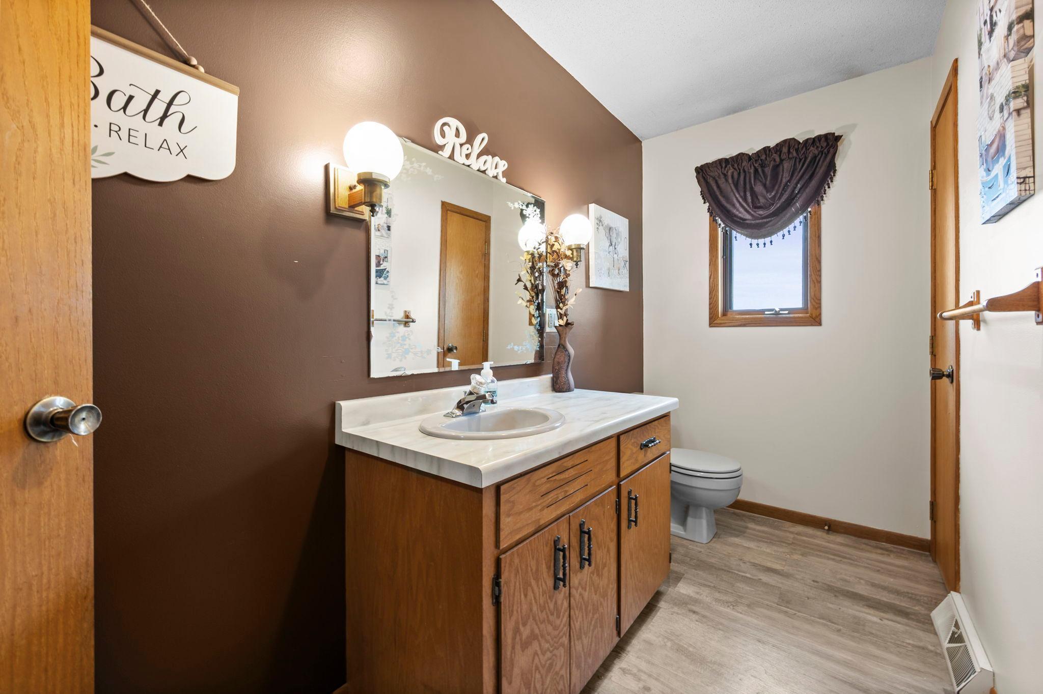 Main level full bath