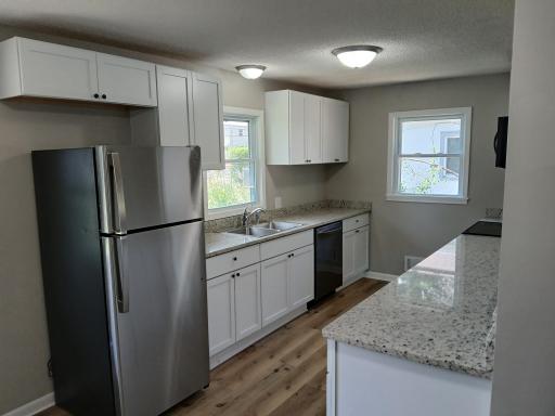 1940 Hoyt Avenue E, Saint Paul, MN 55119