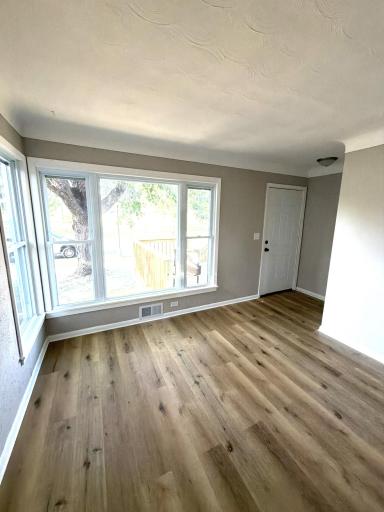 1940 Hoyt Avenue E, Saint Paul, MN 55119