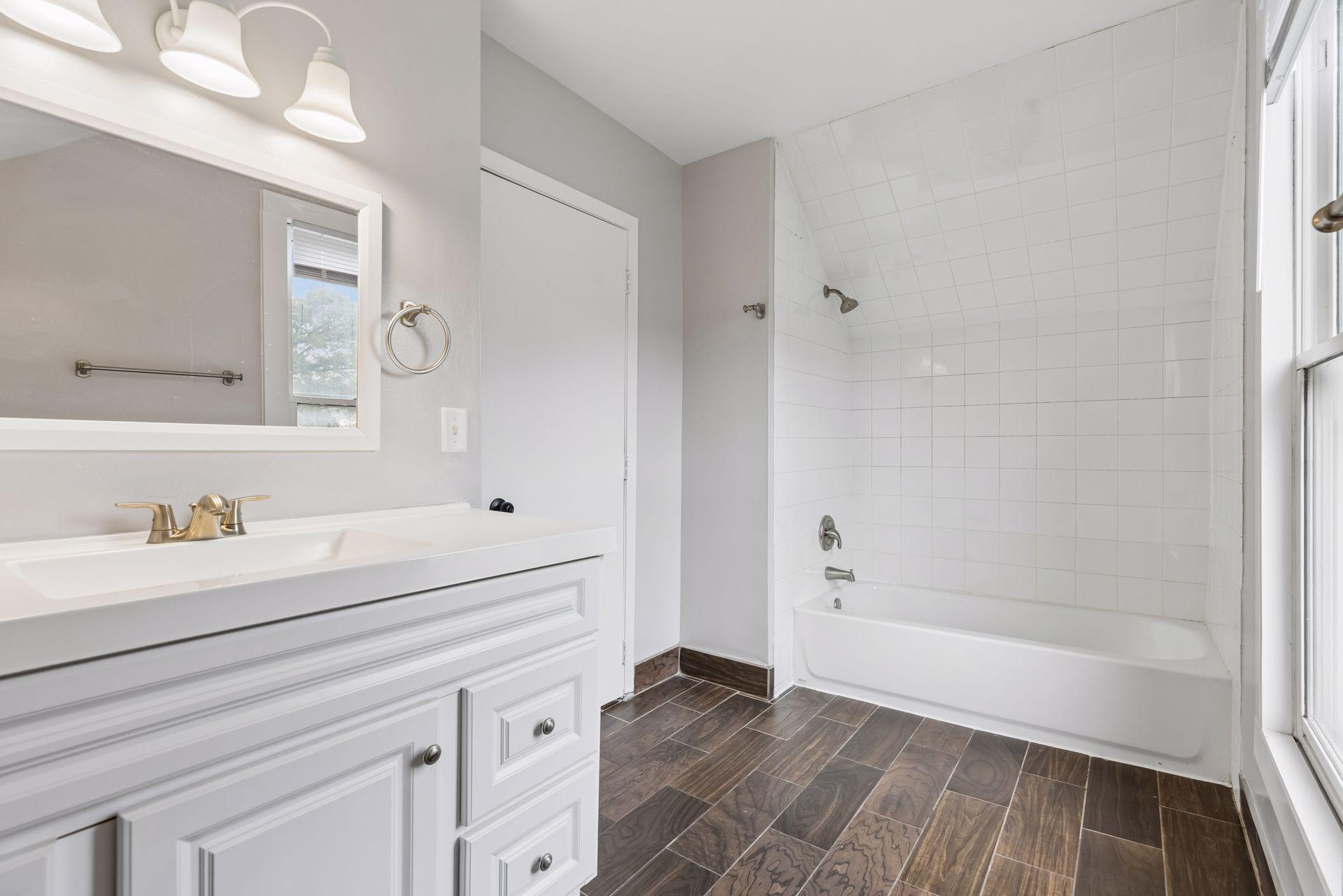 Upper level bathroom