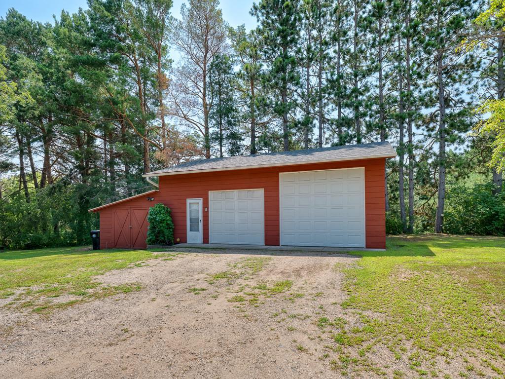27 - Garage.jpg