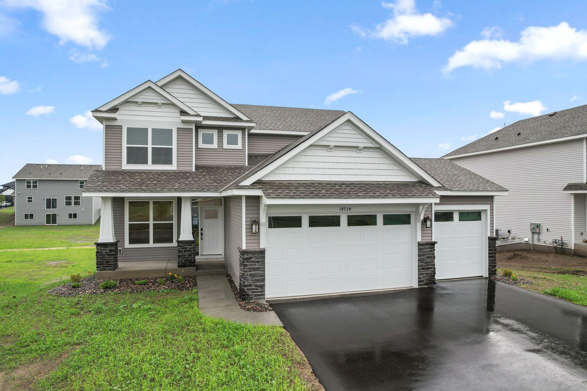 Welcome to 14734 74th St NE! (All the following photos are of the actual home.)