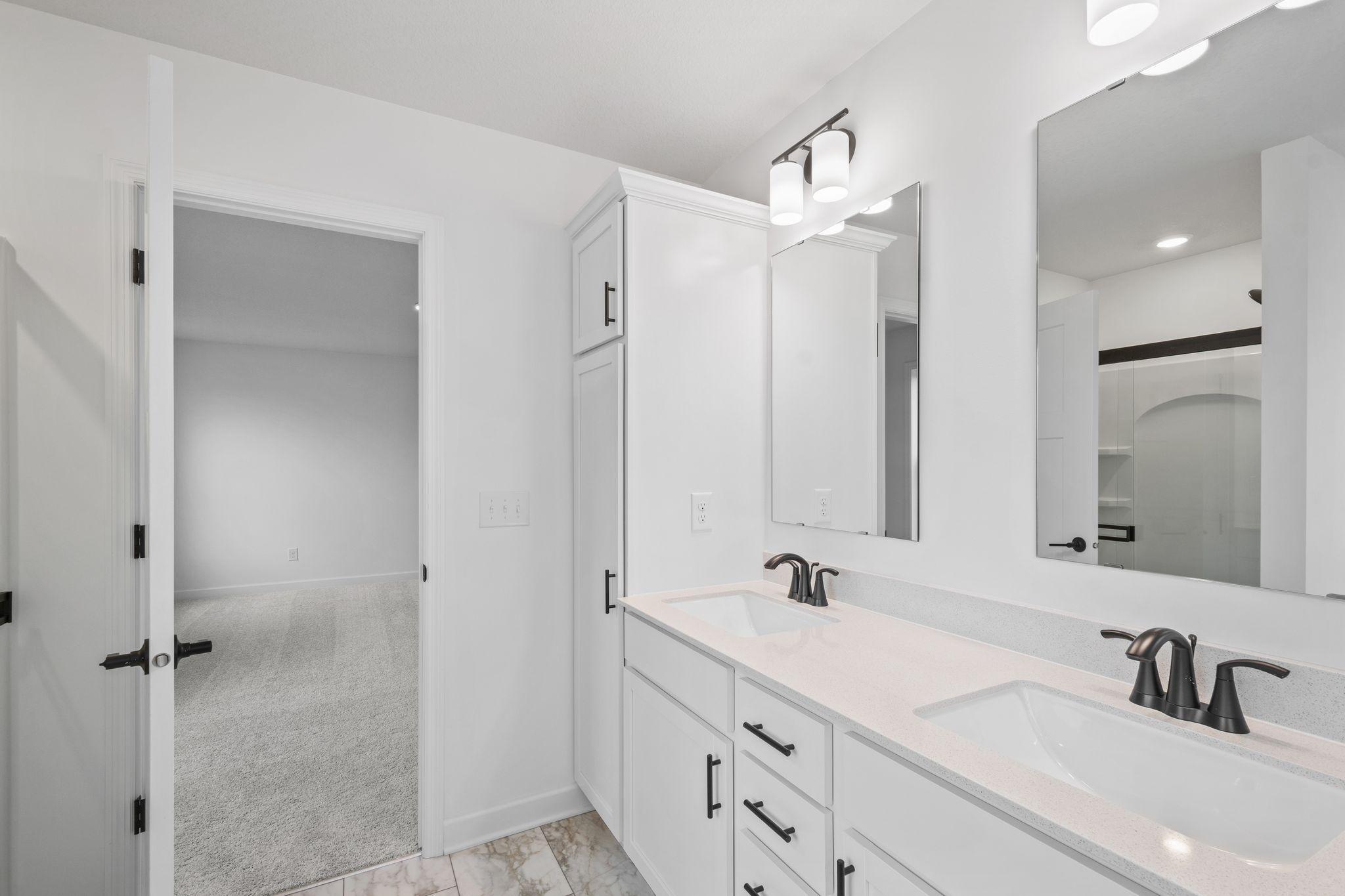 Dual sinks promote streamlined morning routines