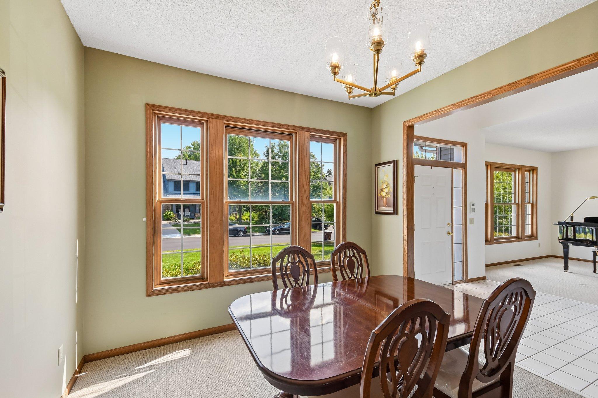 19-web-or-mls-Abbey Way-S2107-019.jpg