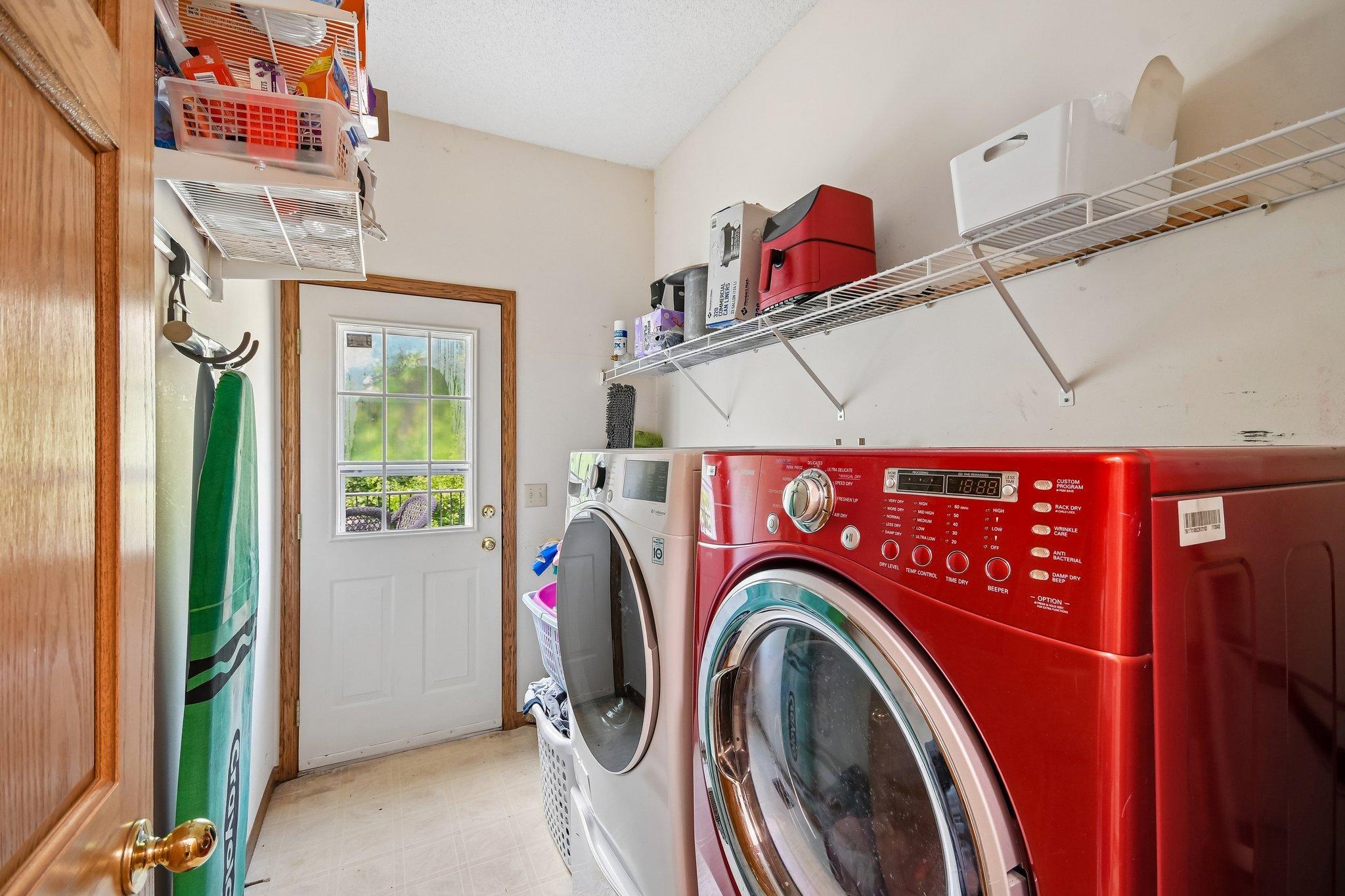 34-web-or-mls-Abbey Way-S2107-034.jpg