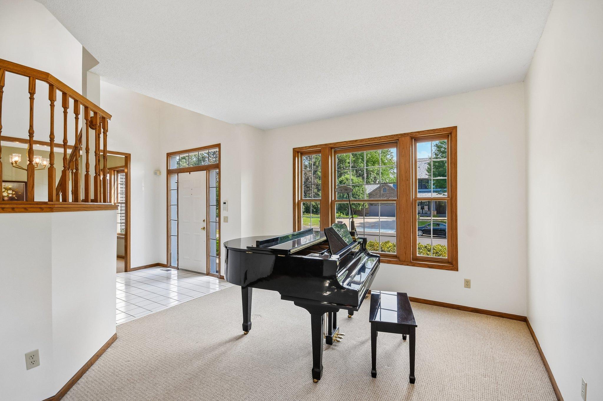 41-web-or-mls-Abbey Way-S2107-041.jpg