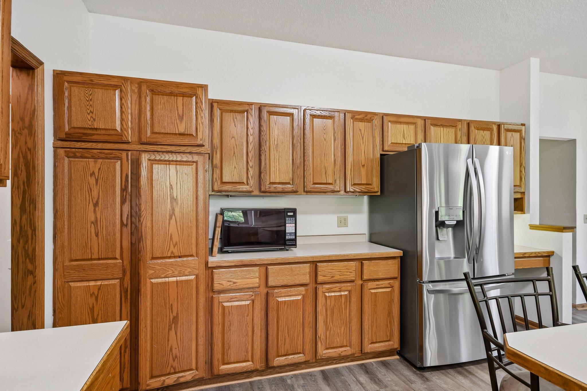 24-web-or-mls-Abbey Way-S2107-024.jpg
