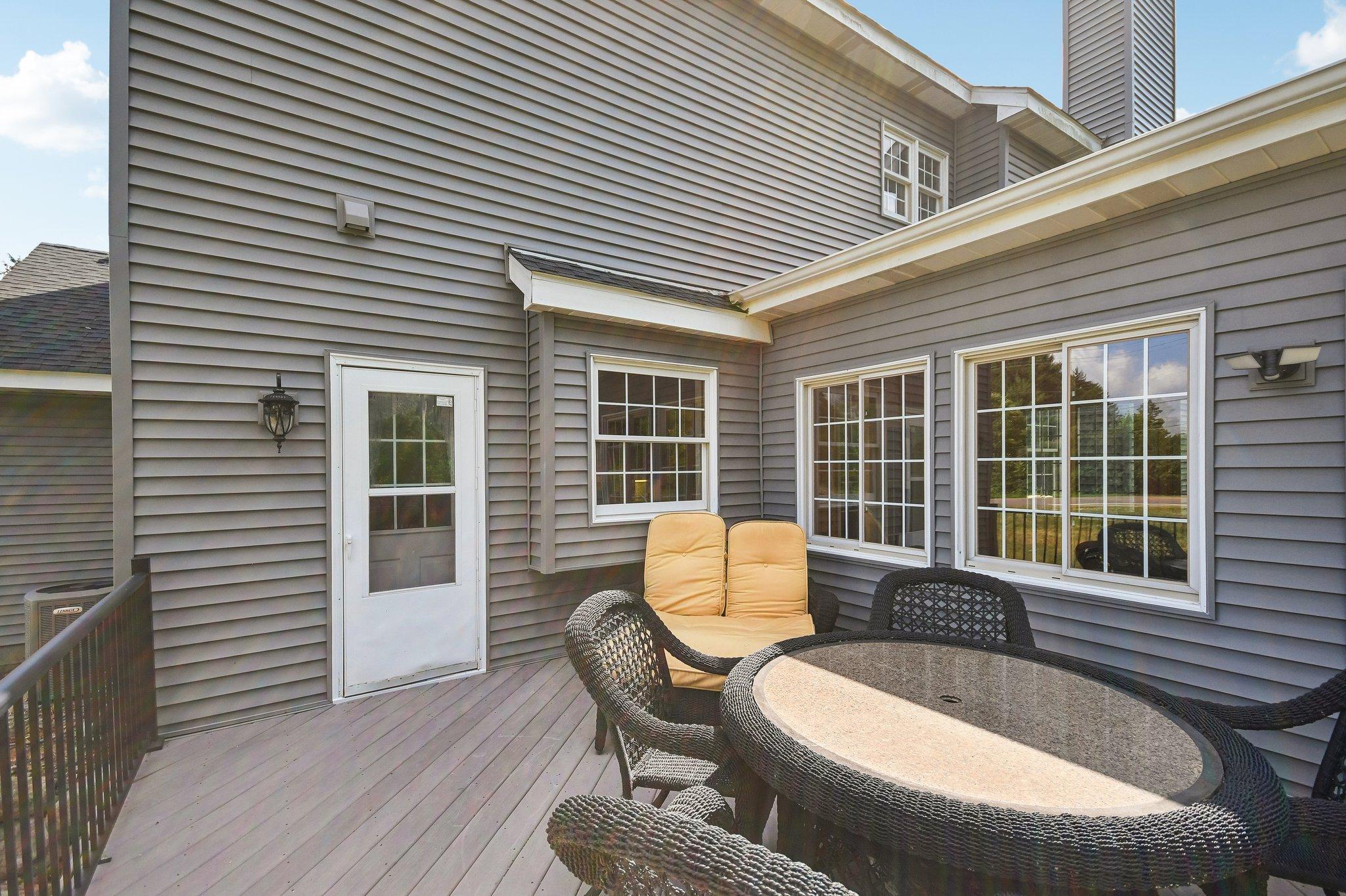 66-web-or-mls-Abbey Way-S2107-066.jpg