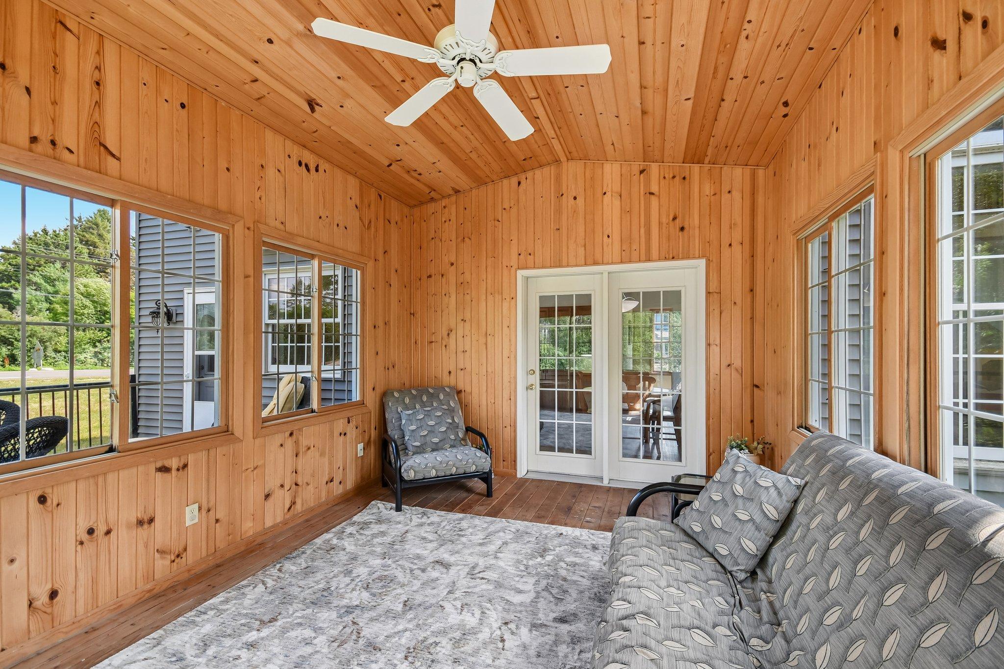 33-web-or-mls-Abbey Way-S2107-033.jpg