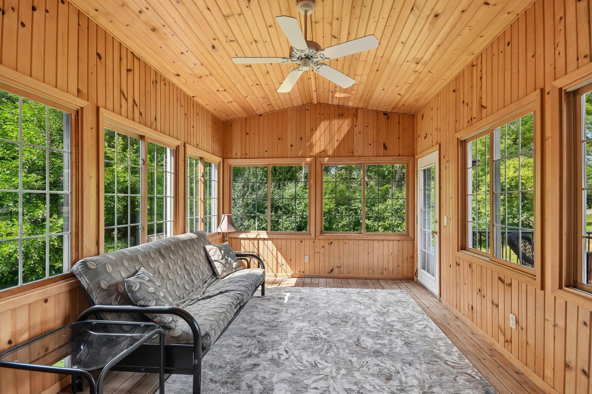 32-web-or-mls-Abbey Way-S2107-032.jpg