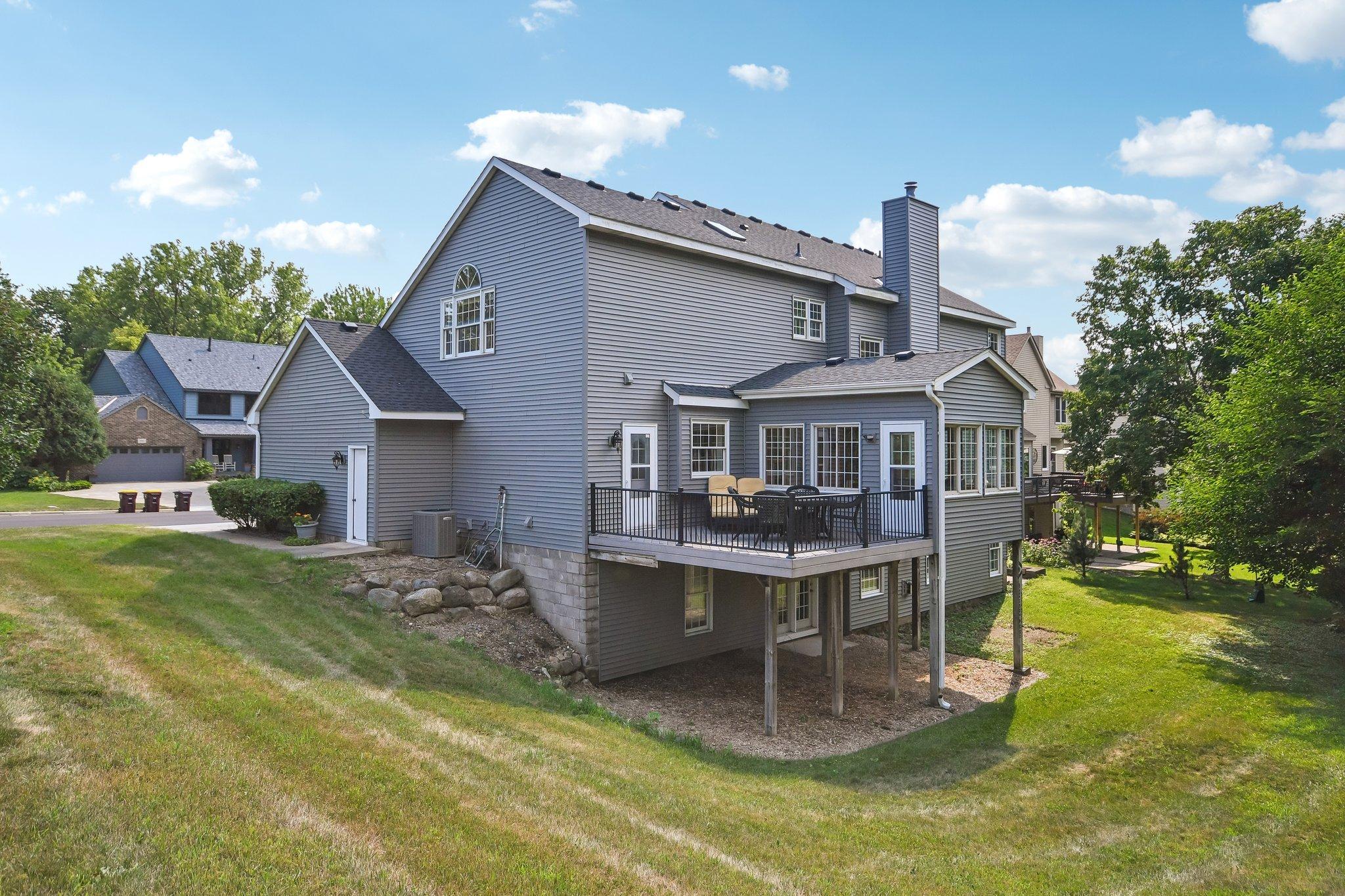71-web-or-mls-Abbey Way-S2107-071.jpg