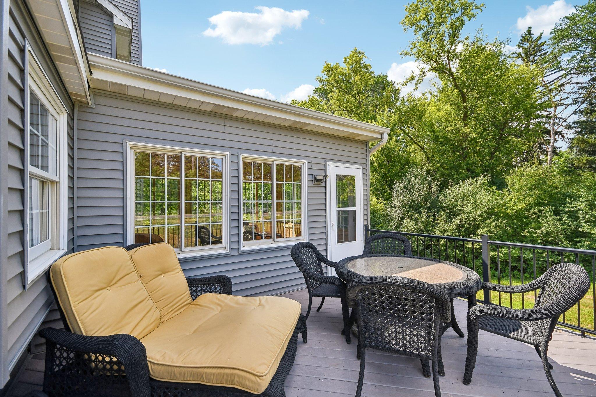 67-web-or-mls-Abbey Way-S2107-067.jpg