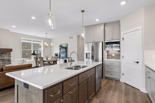 1479 Kenai Place, River Falls, WI 54022