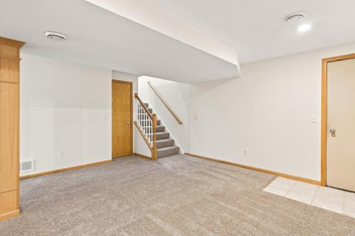13412 Arden Circle, Burnsville, MN 55337
