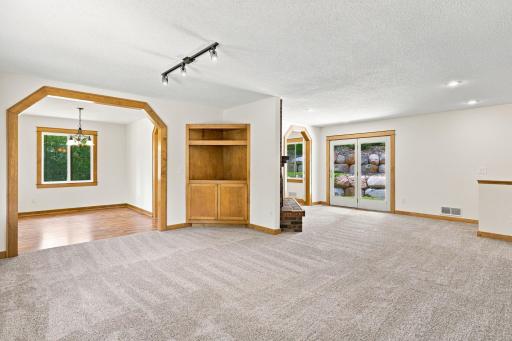 13412 Arden Circle, Burnsville, MN 55337