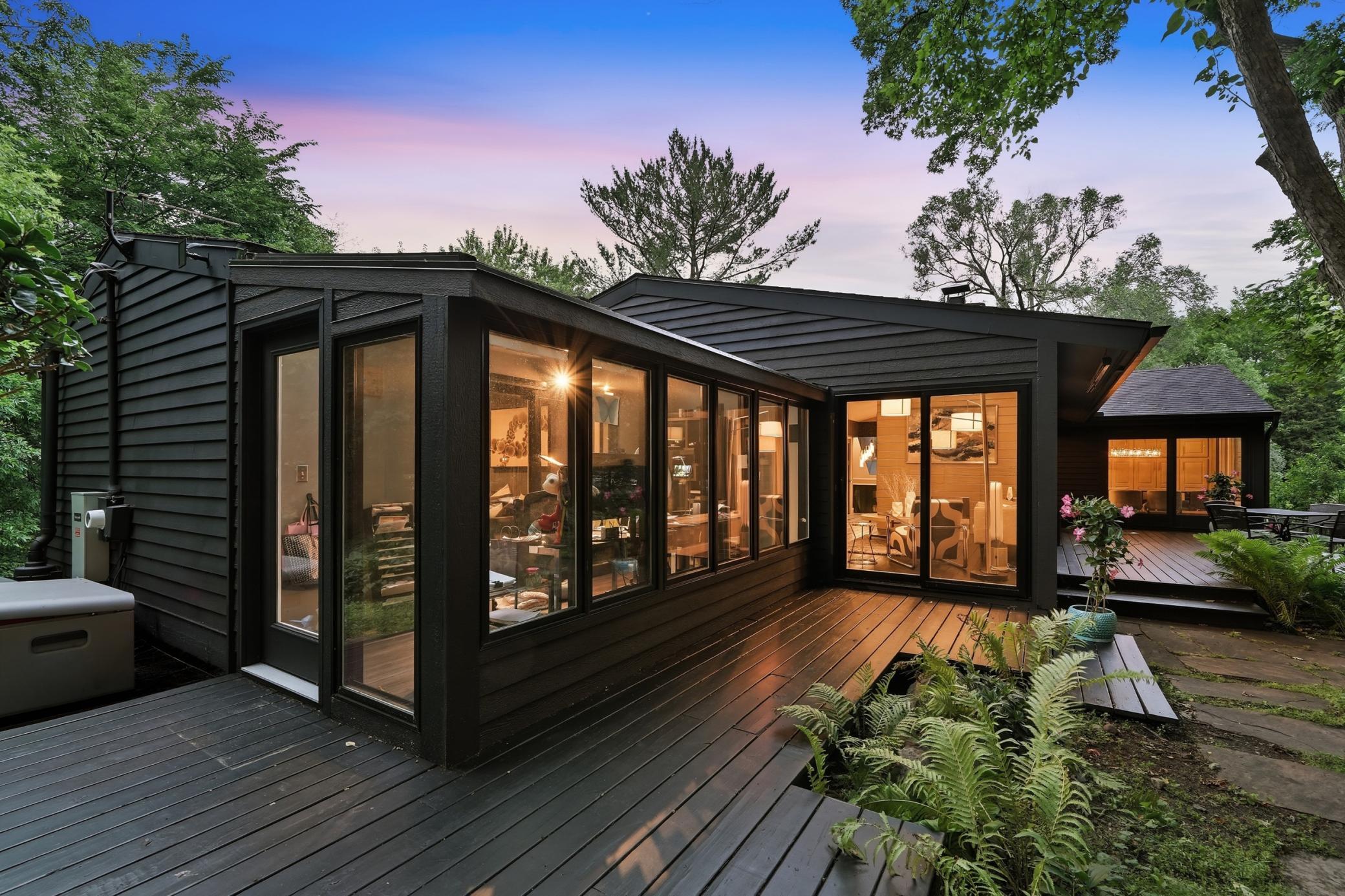 88_104_maddaus_exterior_twilight0018.jpg
