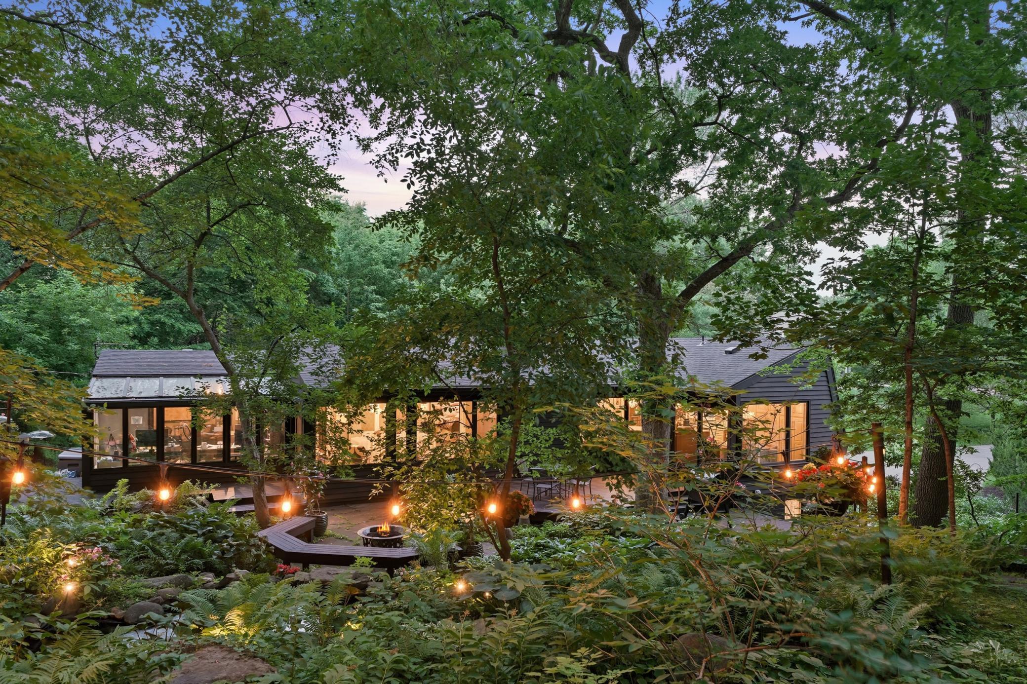 90_104_maddaus_exterior_twilight0020.jpg
