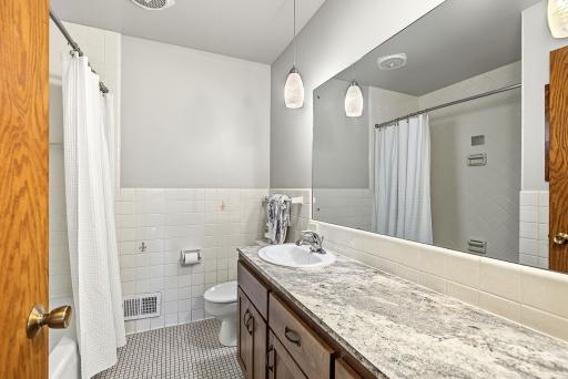3201 Townview Avenue NE, Saint Anthony, MN 55418