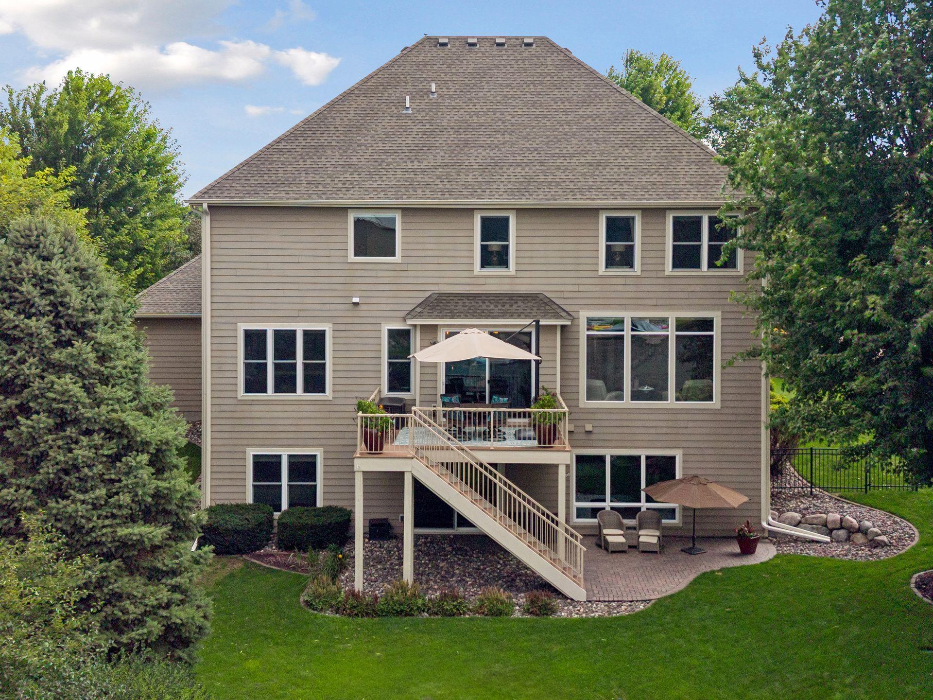 4 sides James Hardie siding and maintenance-free deck