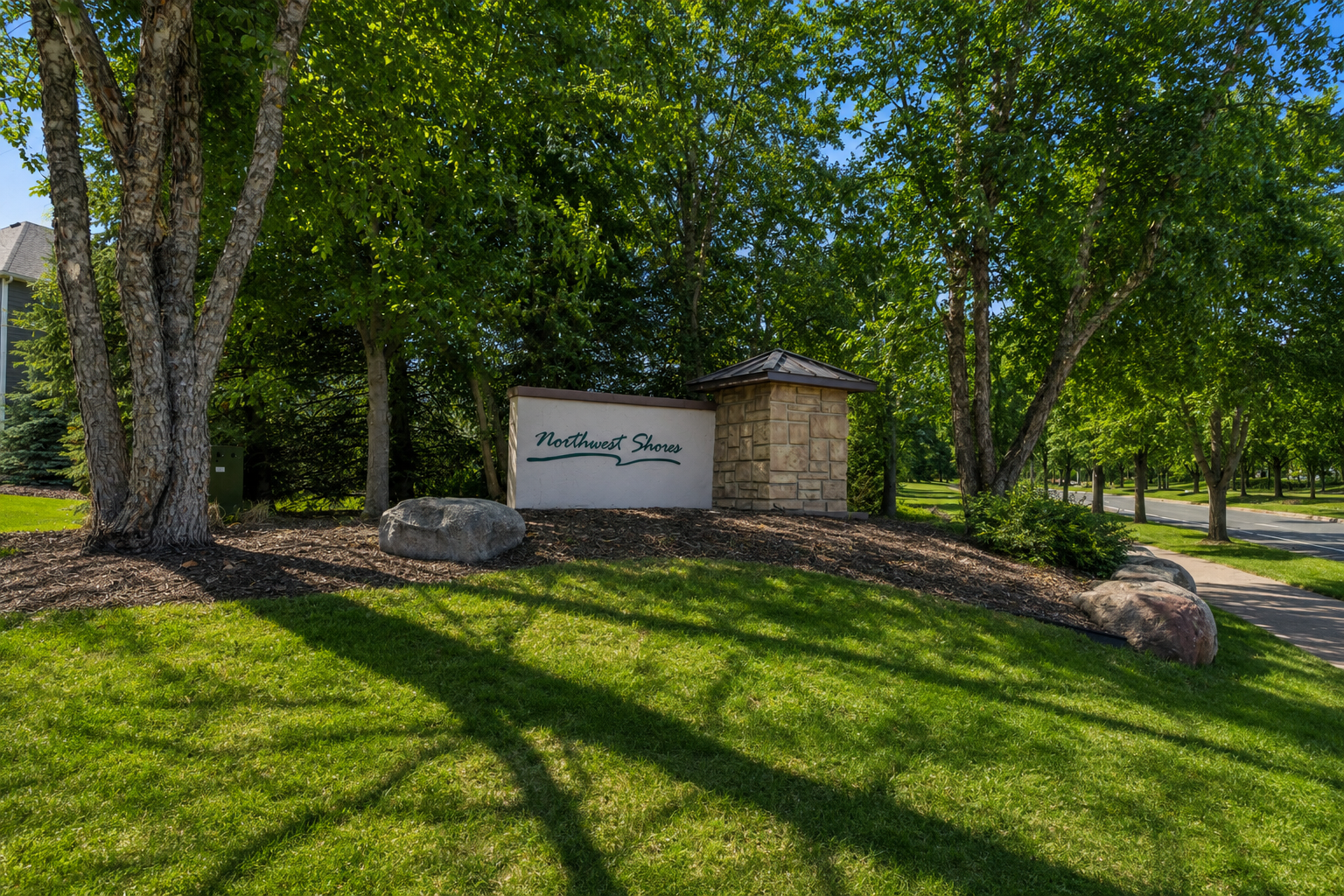 Northwest Shores Entry Monument Sign.png