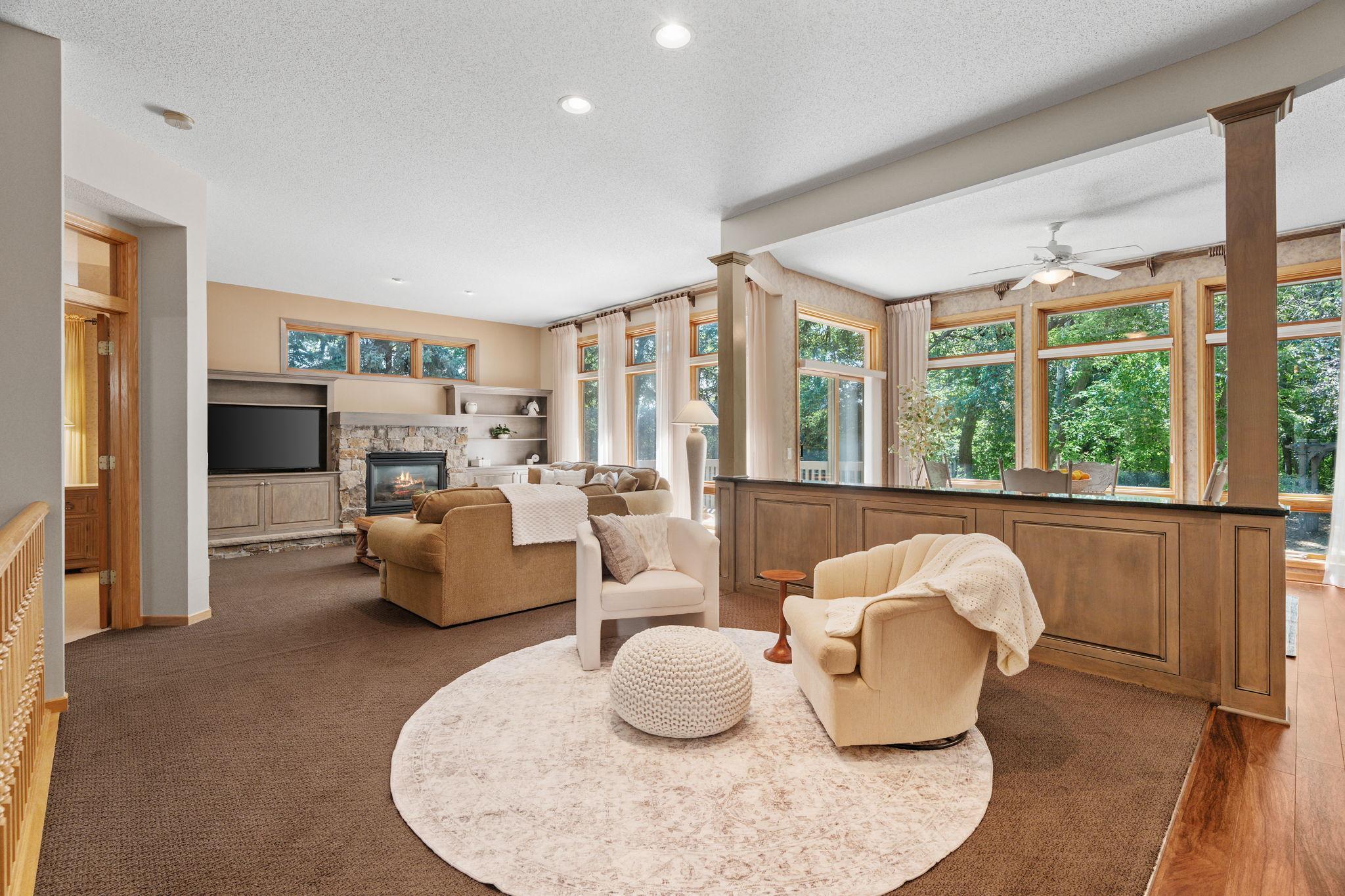 23-web-or-mls-8975 Hunters Way-23.jpg