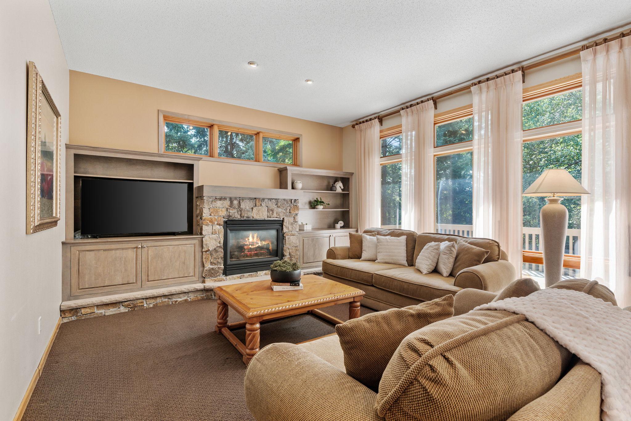 25-web-or-mls-8975 Hunters Way-25.jpg