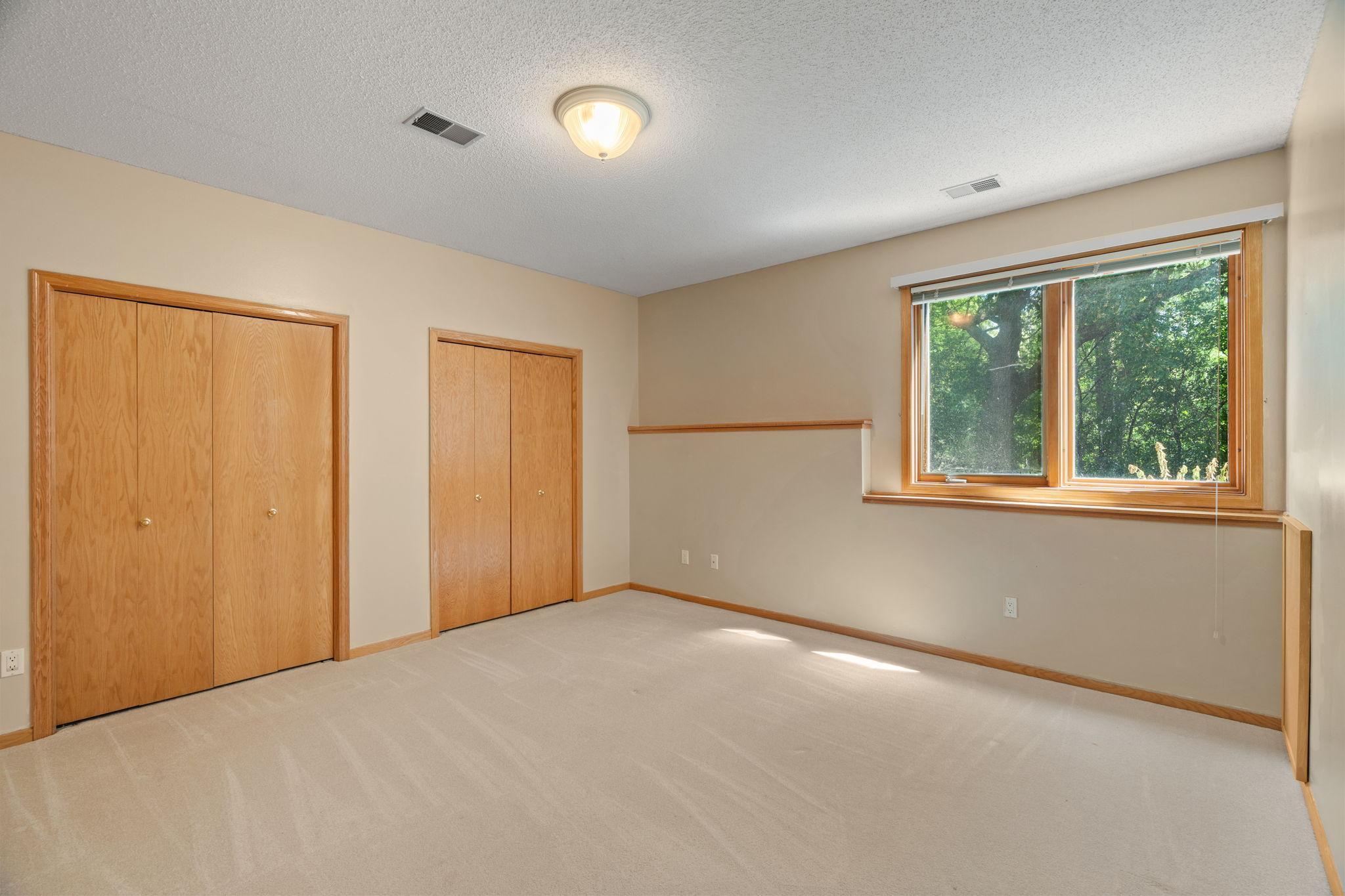 61-web-or-mls-8975 Hunters Way-61.jpg