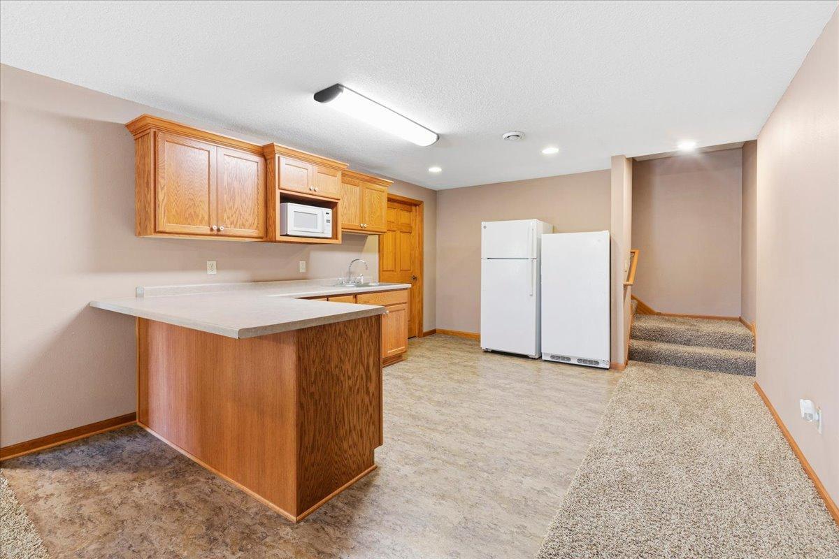 Includes both fridge and freezer