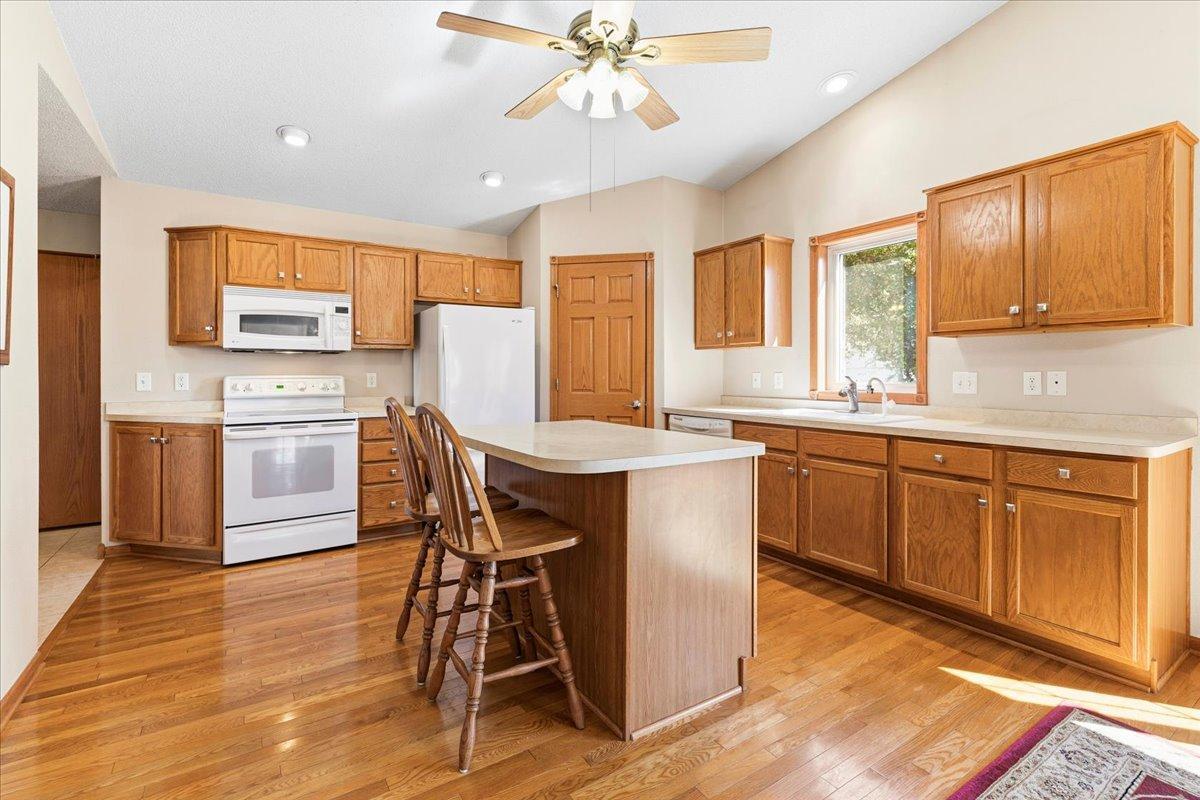 Kitchen includes large walk in pantry