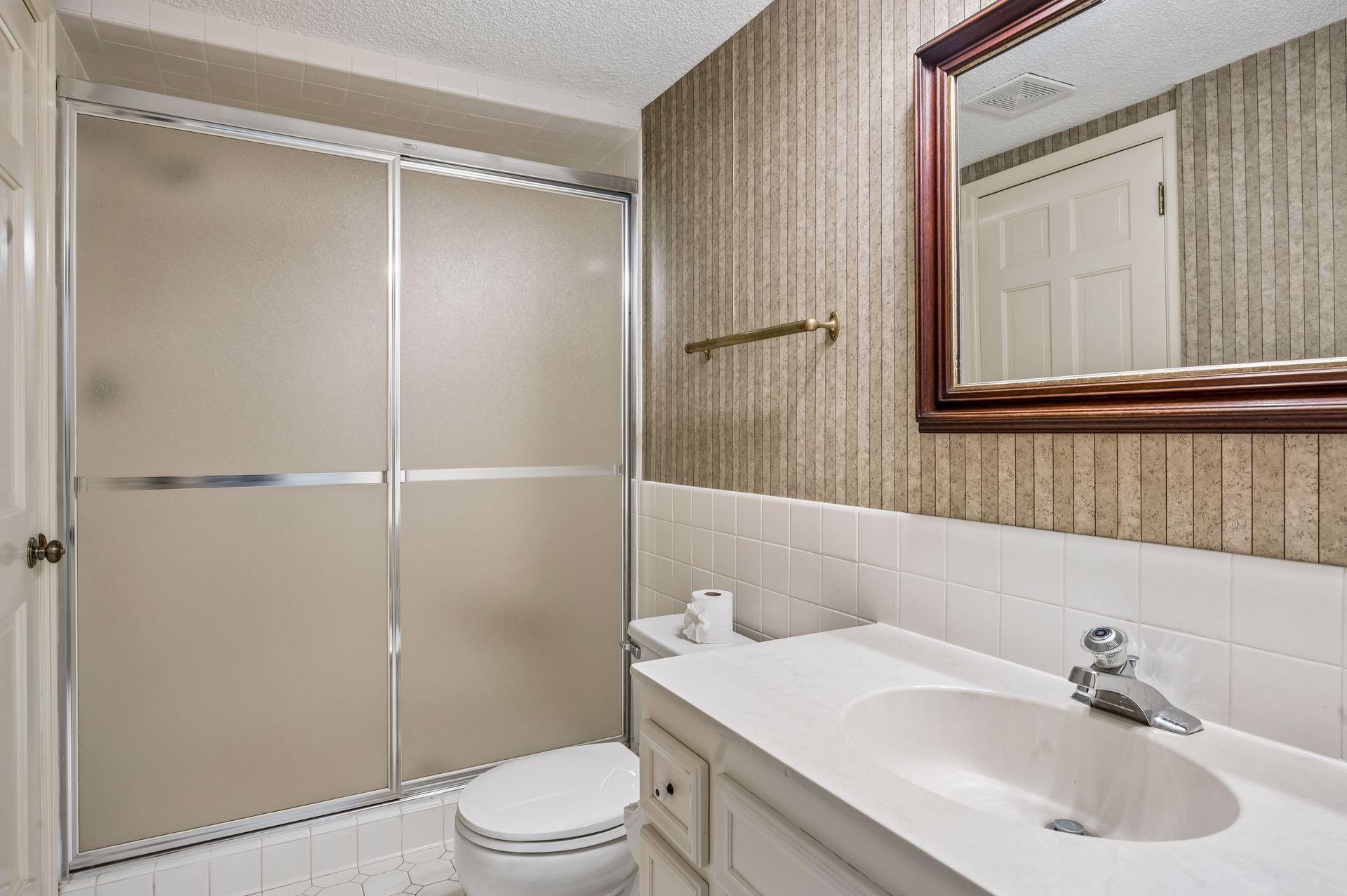 Lower level 3/4 bath