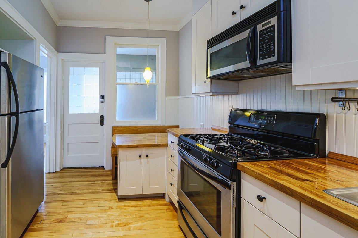 Kitchen 5.jpg