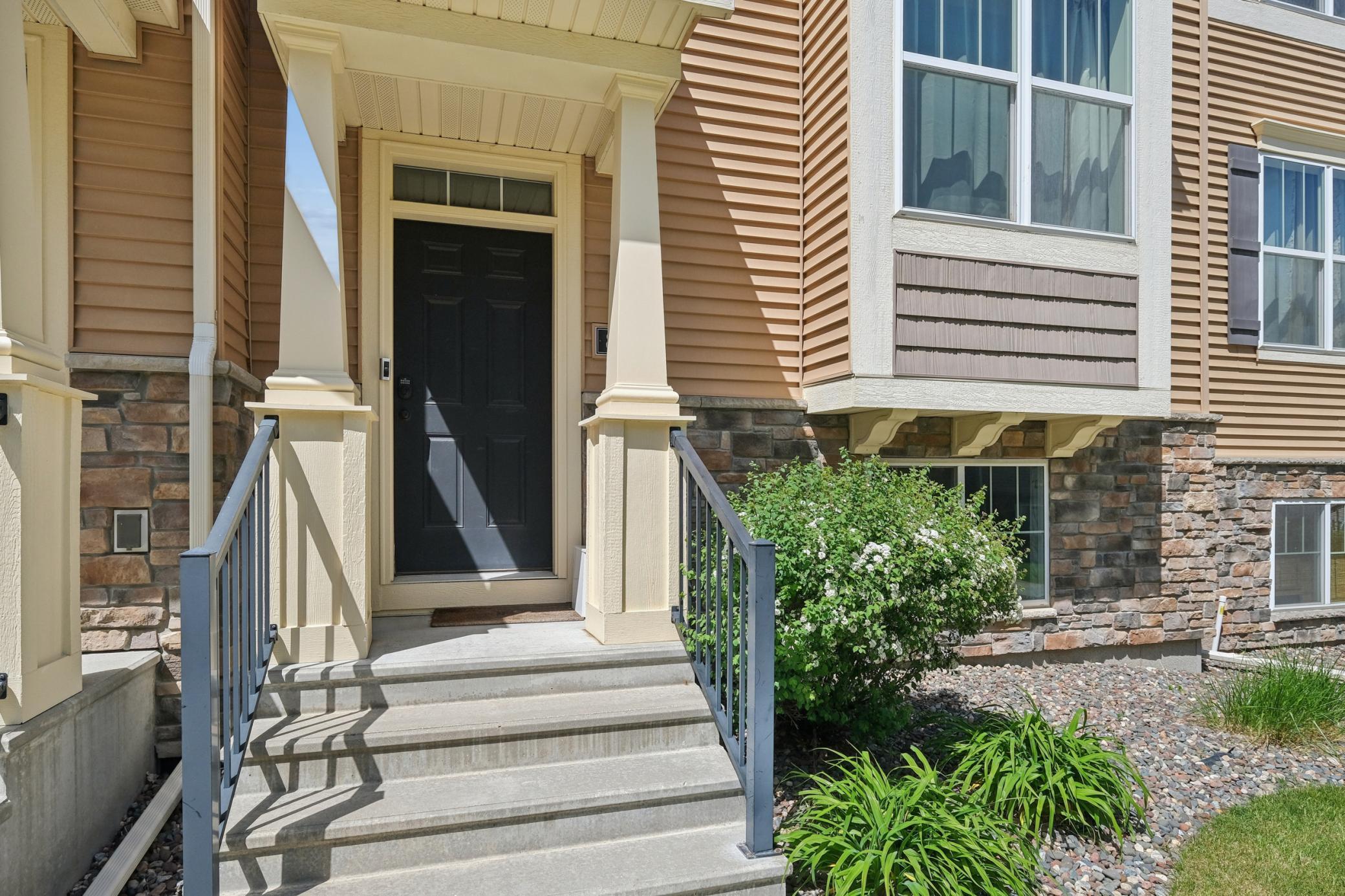 Gorgeous curb appeal