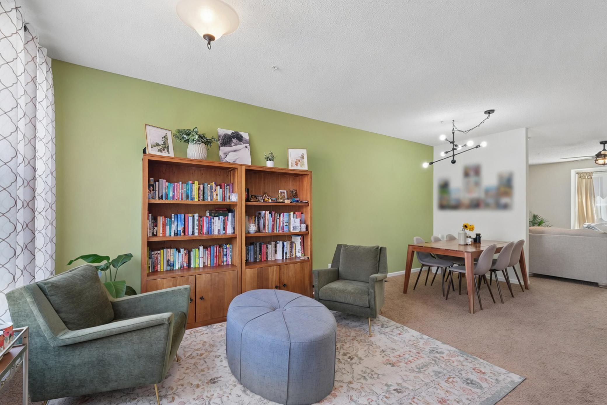 Great sized library and dining area