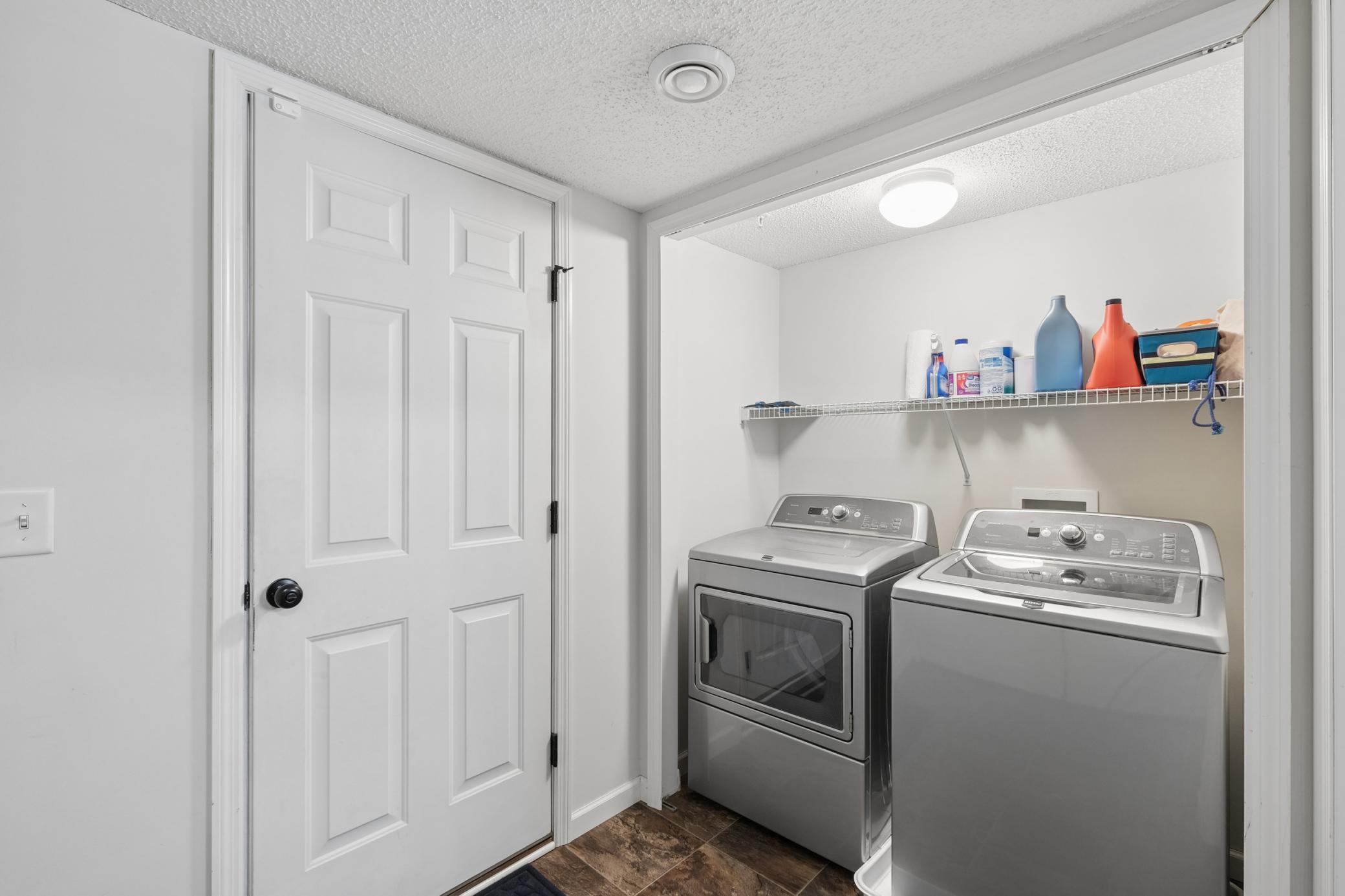 Full laundry in the lower level