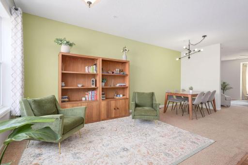 Great sized library and dining area